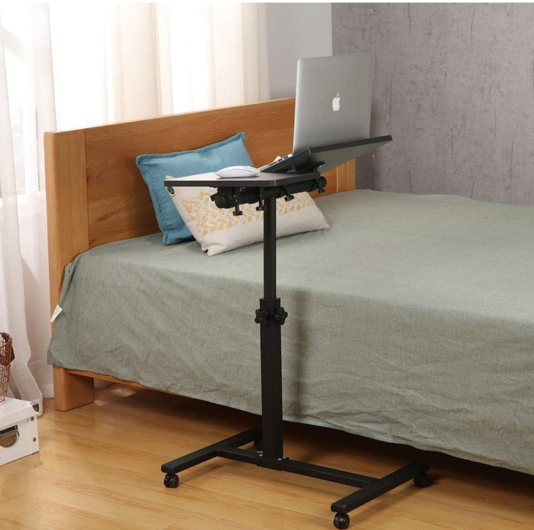 Masa reglabila pentru laptop, tip birou, cu roti